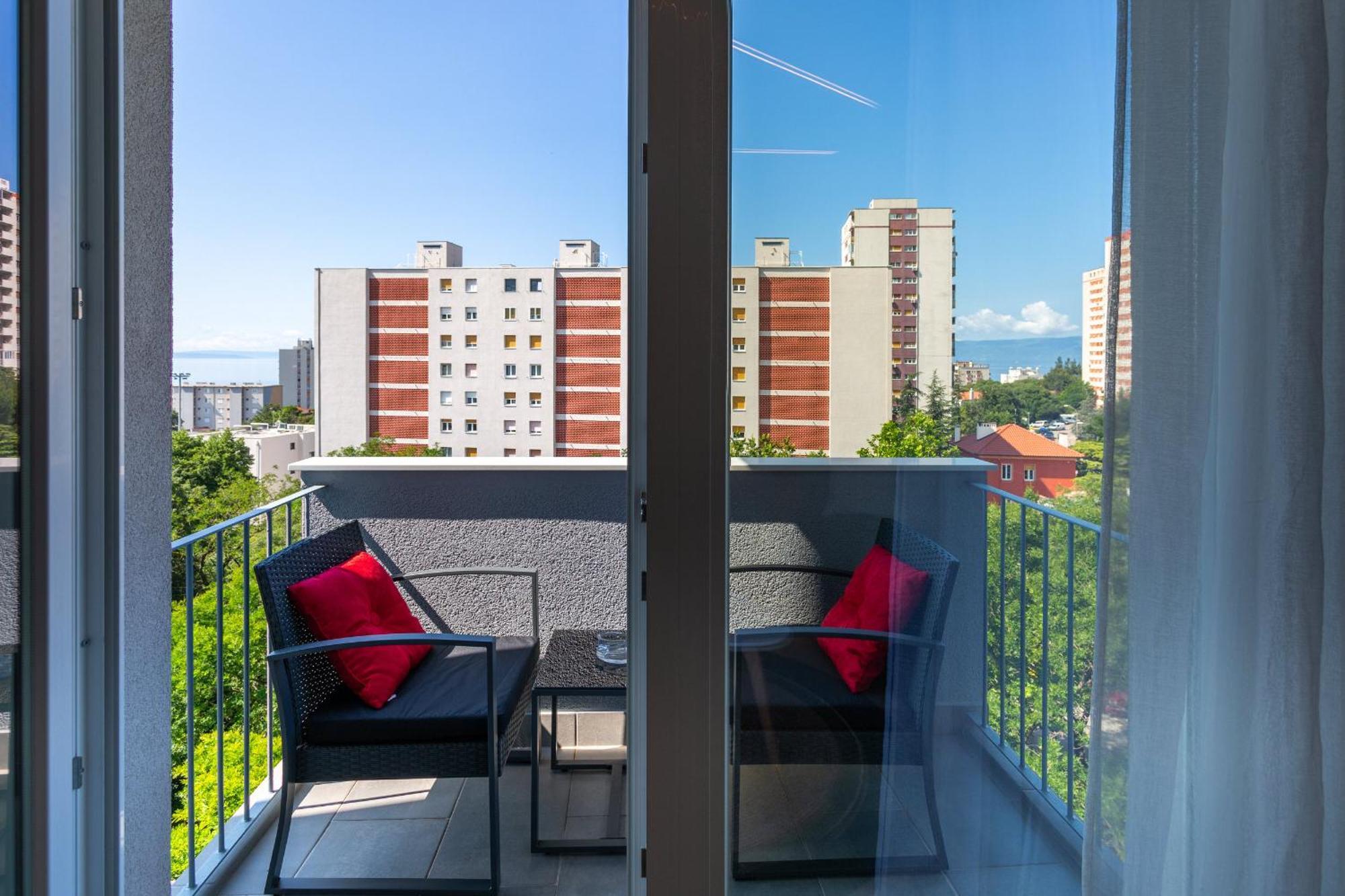 Brand New Apartment Close To The Beach, City Center And University Of Rijeka - Apartment Karlo エクステリア 写真
