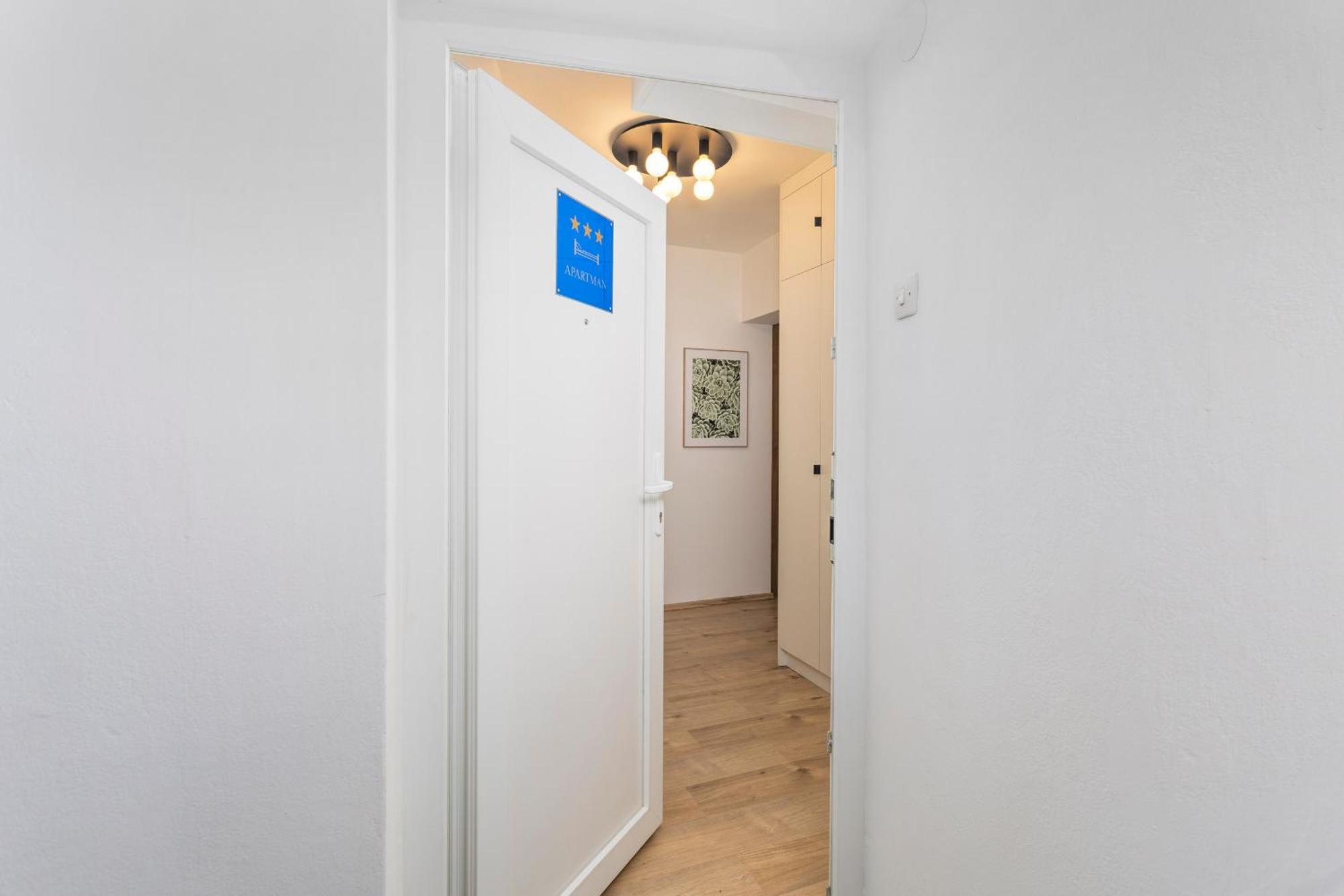 Brand New Apartment Close To The Beach, City Center And University Of Rijeka - Apartment Karlo エクステリア 写真